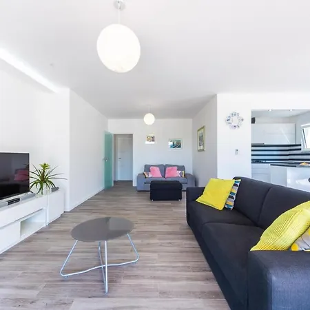 Villa Mihatovici Sleeps 6 Pool Air Con Wifi